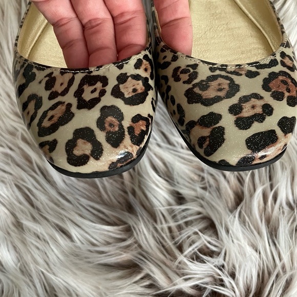 Jimmy Choo Gold Shimmer Leopard Flats - Picture 3 of 7